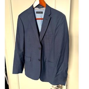 Three piece Tommy Hilfiger sharkskin navy suit 38s / 32x20
